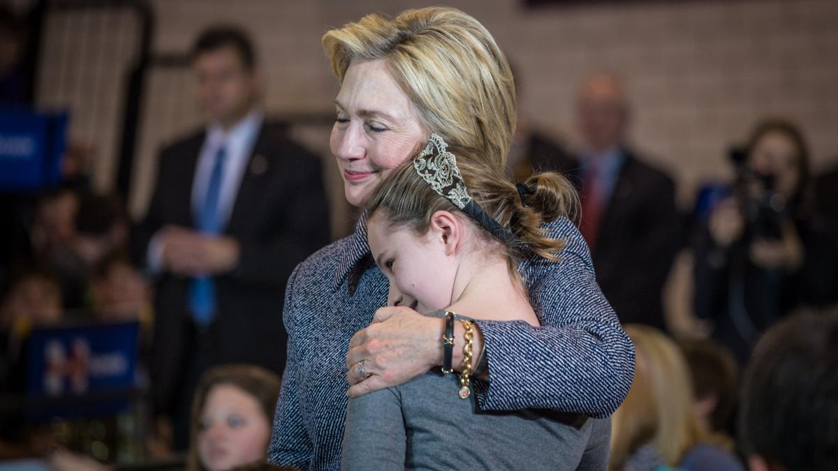 cum se reculege hillary clinton dupa esecul de la prezidentiale candidata democrata a fost data de