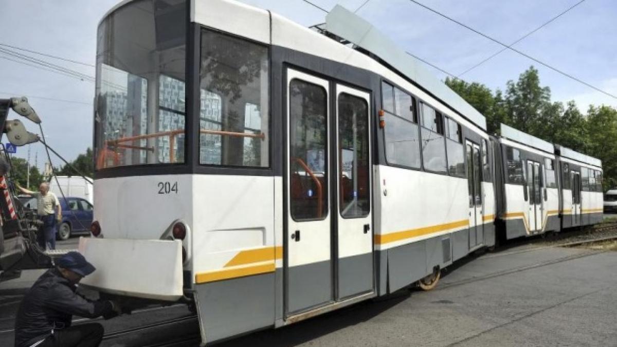 haos in capitala din cauza unui tramvai defect pe linia lui 32