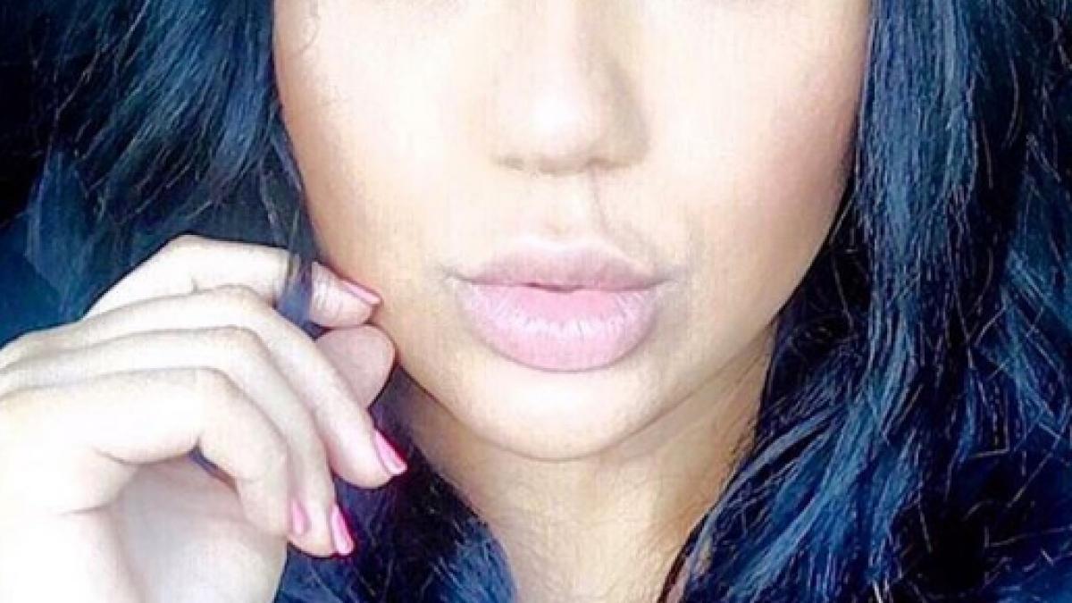 era atat de grasa incat propriul tata i a spus ca ii este rusine sa mai mearga cu ea pe strada si