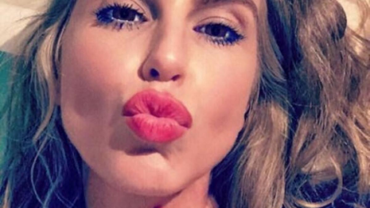 probleme mari pentru corina artista e mai trista ca oricand