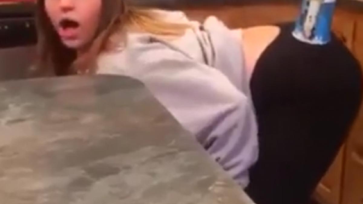 s a aplecat la 90 de grade si a pus un pahar pe fund si a inceput sa tipe ce s a intamplat de fapt