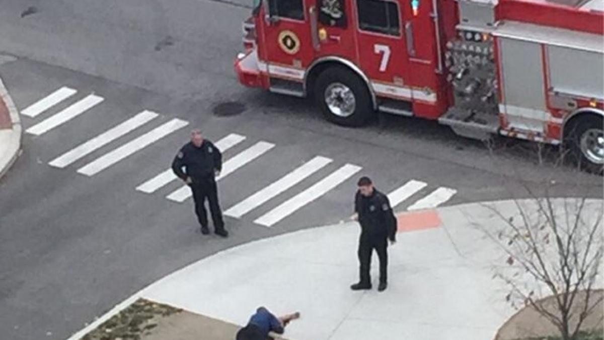 atac armat la o universitate din sua