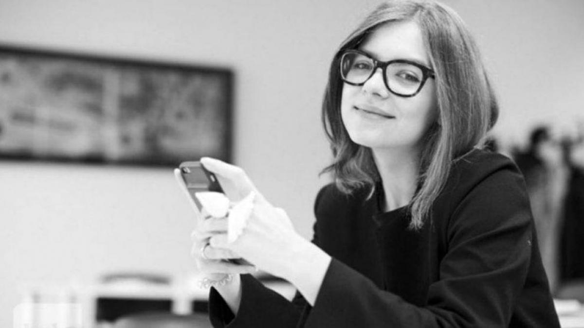 scandal urias poze nud cu o tanara de 24 de ani a ajuns ministru adjunct de interne