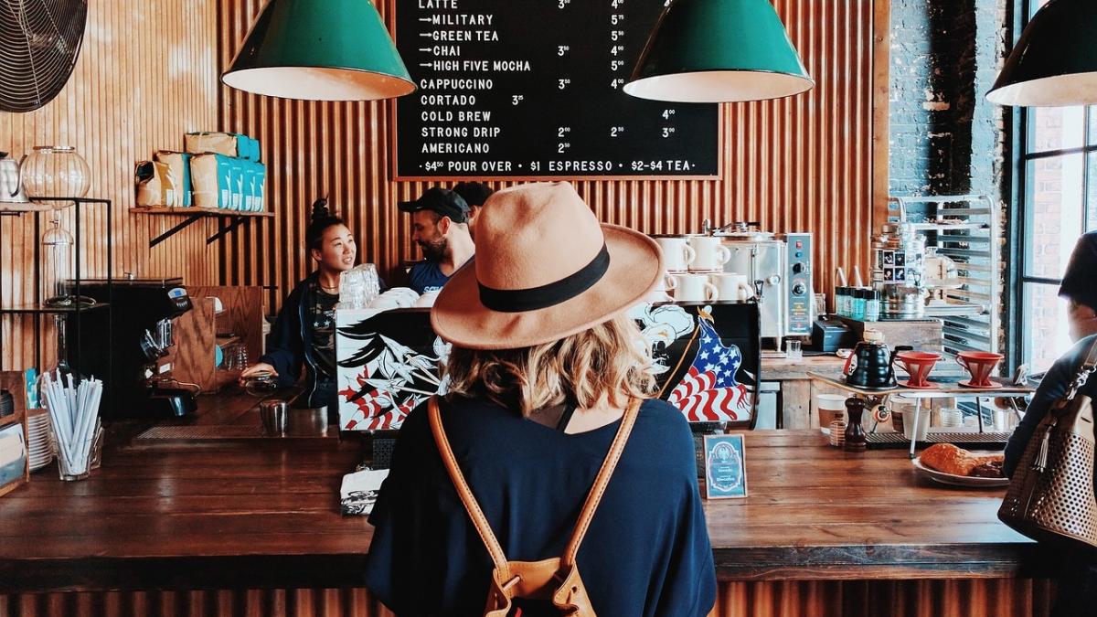 a vrut sa si cumpere o cafea dar a plecat in lacrimi dupa ce a vazut cu ce produsele din cafenea