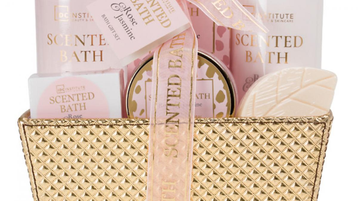 cadouri pentru ea reduceri la cosmetice si parfumuri