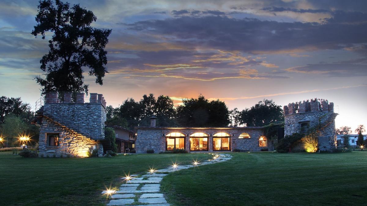 sinteza zilei mari smecheri cu case de protocol