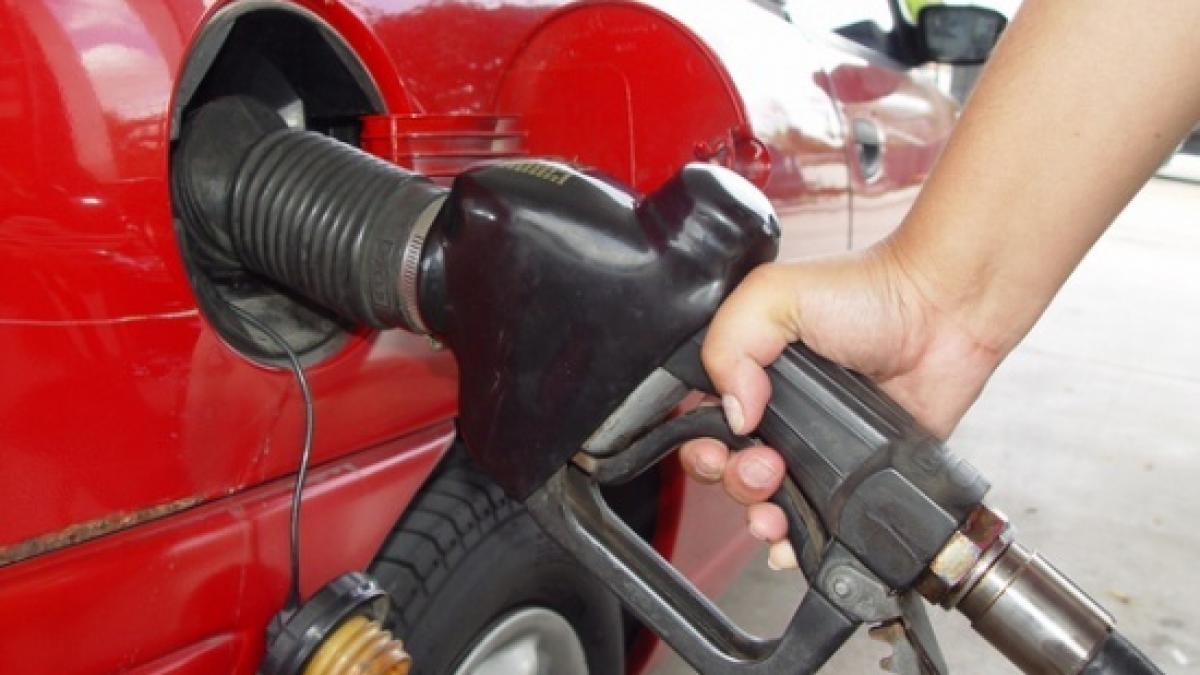 carburantii s ar putea ieftini brusc cu 10