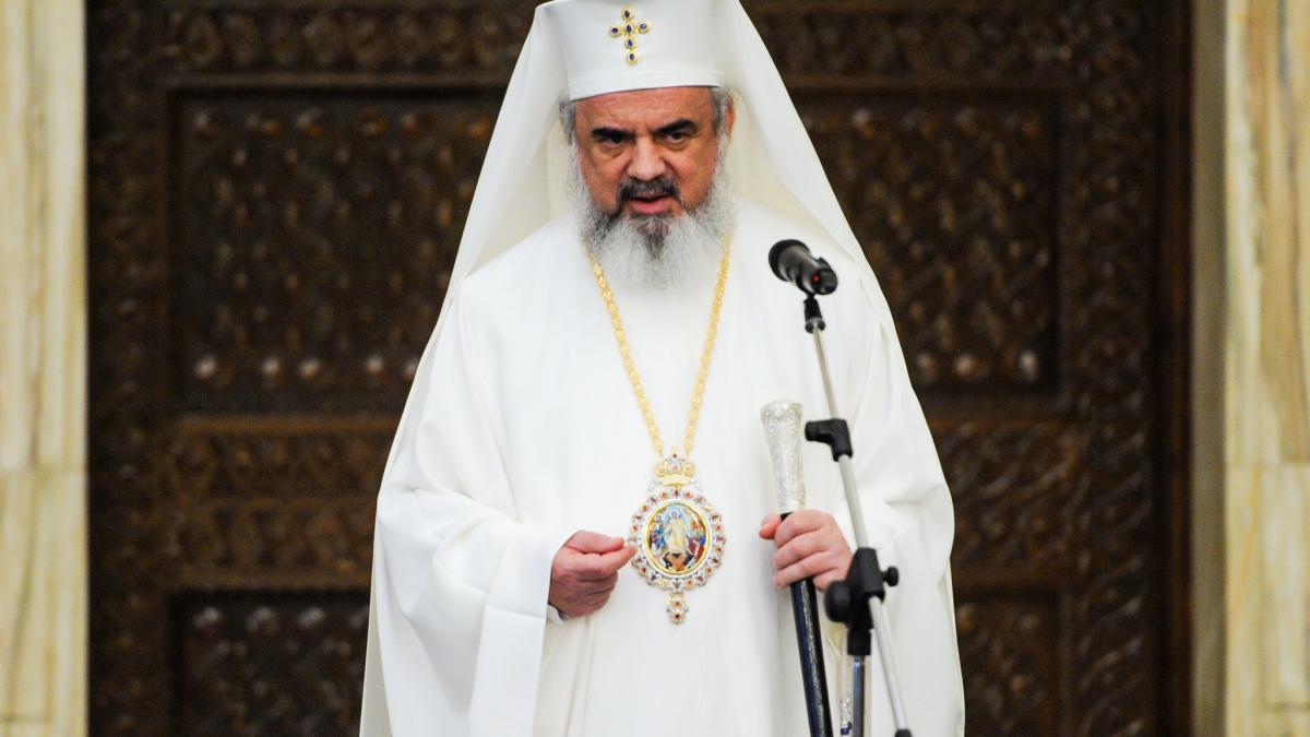 patriarhul castiga 21 200 de lei lunar de 7 ori mai mult decat un medic