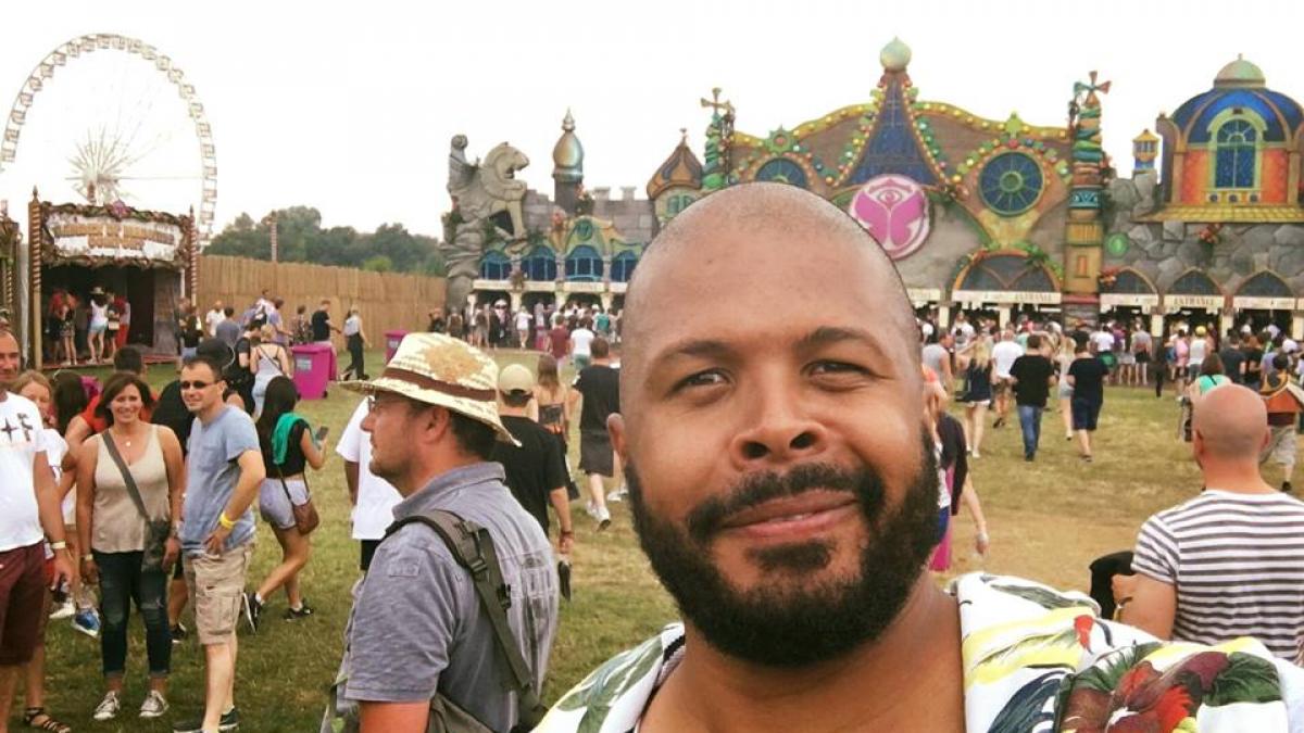 raspunsul lui cabral pentru o fana de pe facebook care i a jignit sotia