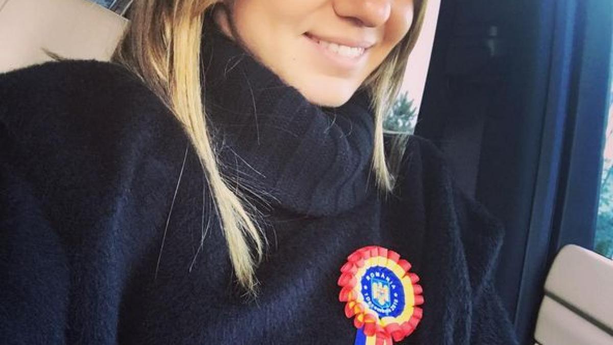 simona halep printre militari la parada de 1 decembrie