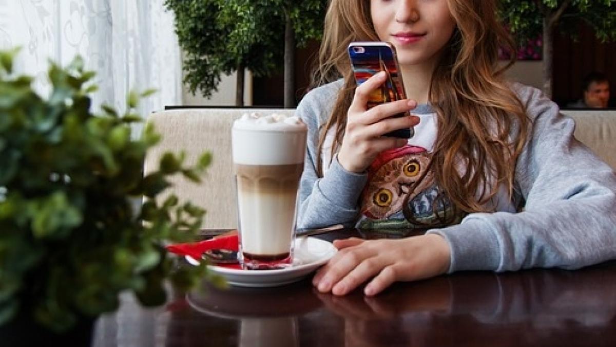 planuia sa se sinucida cand un chelner i a scris un mesaj incredibil pe paharul de cafea reactia