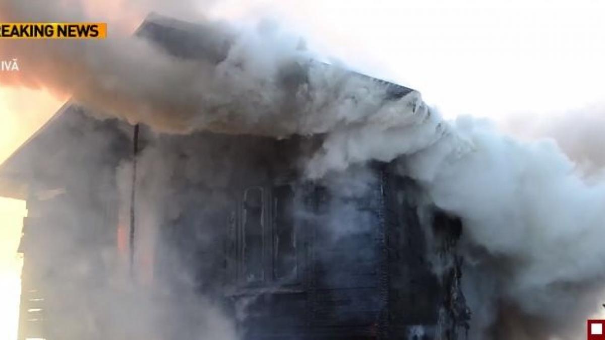 incendiu puternic la o pensiune din caras severin panica printre turisti