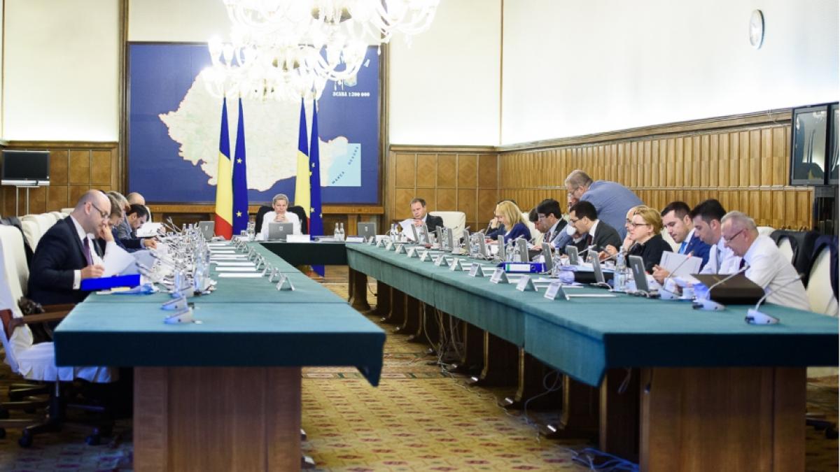 dacian ciolos vesti proaste pentru bugetari legea salarizarii este un esec