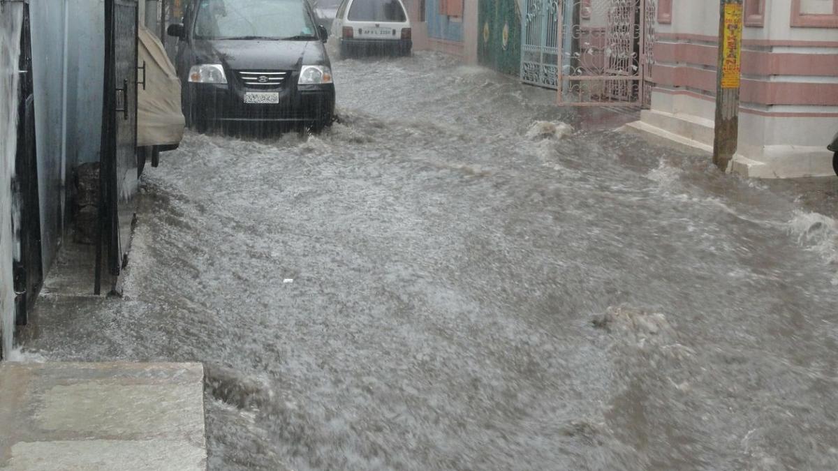 o romanca ar fi murit in urma inundatiilor produse in sudul spaniei mae face verificari