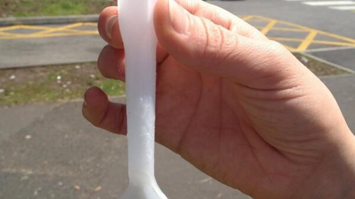 stiai de ce lingurile de la inghetata mcflurry sunt patrate si goale pe interior