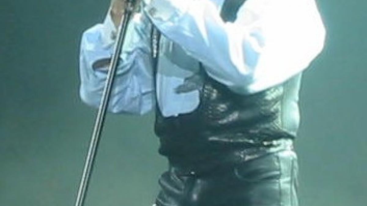 cantaretul michel polnareff se zbate intre viata si moarte medicii sunt rezervati