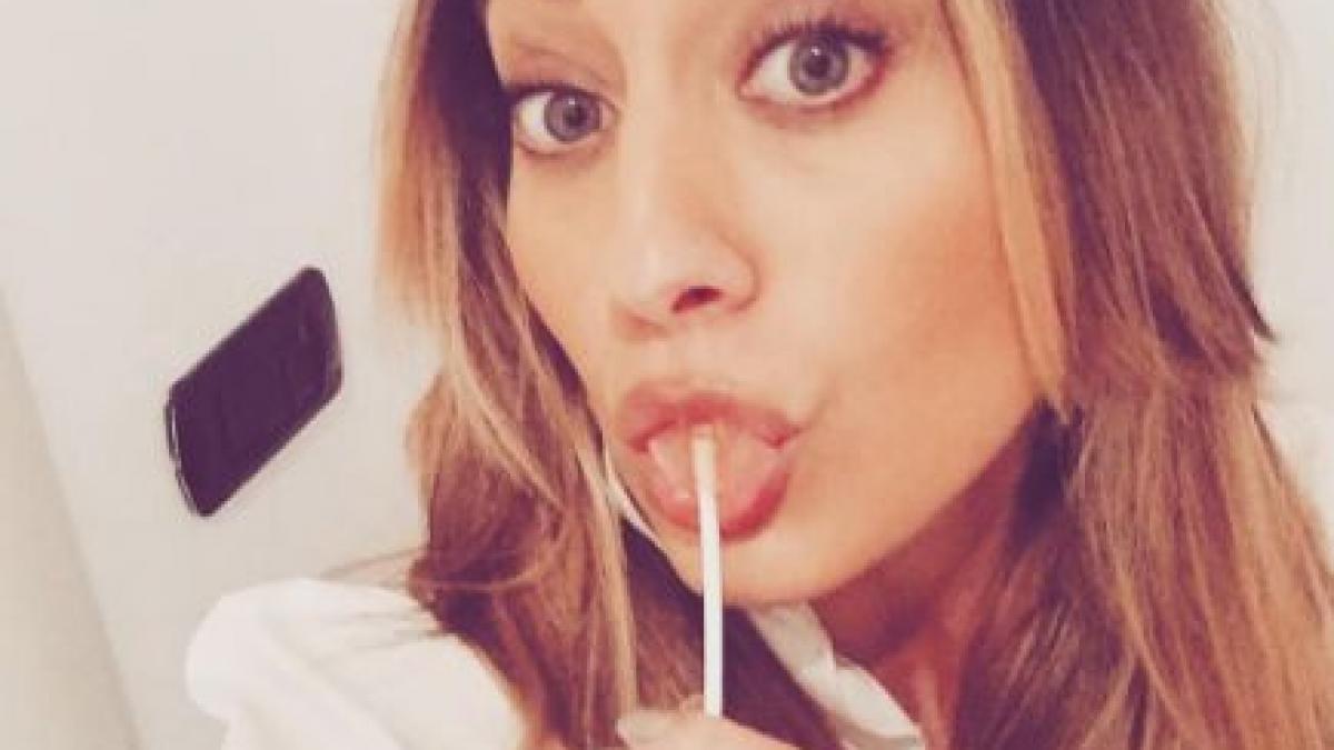 un fotomodel italian pleaca in turneu pentru ca este o femeie de cuvant ce a promis actrita a