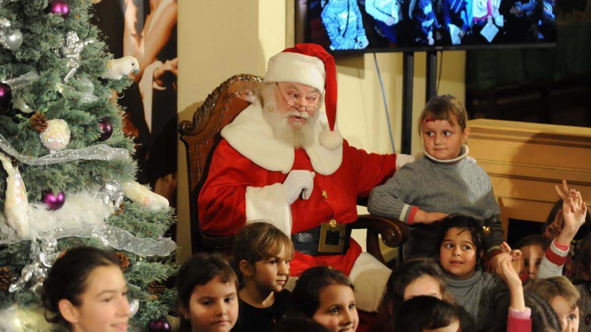 210 copii au primit un cadou unic de sarbatori oferit de fundatia mereu aproape