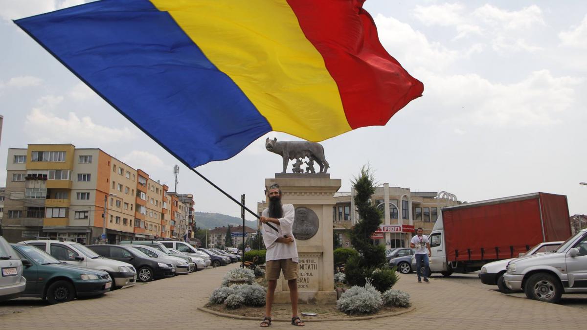 alegeri parlamentare 2016 cezar catalin avramuta alias stegarul dac candideaza pentru un post de