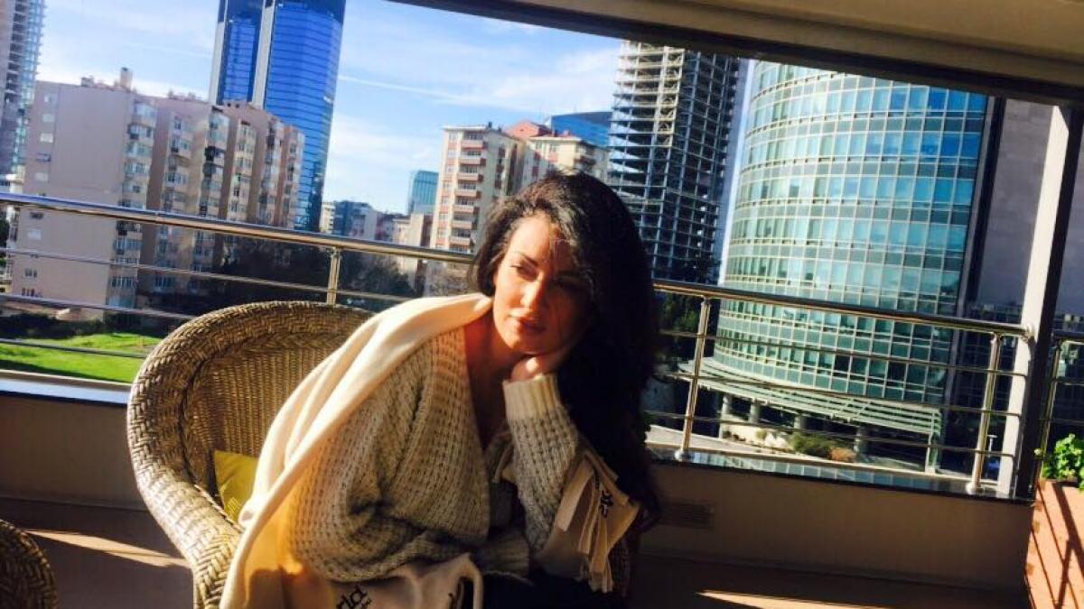 nicoleta luciu disperata si a facut 50 de injectii in fata