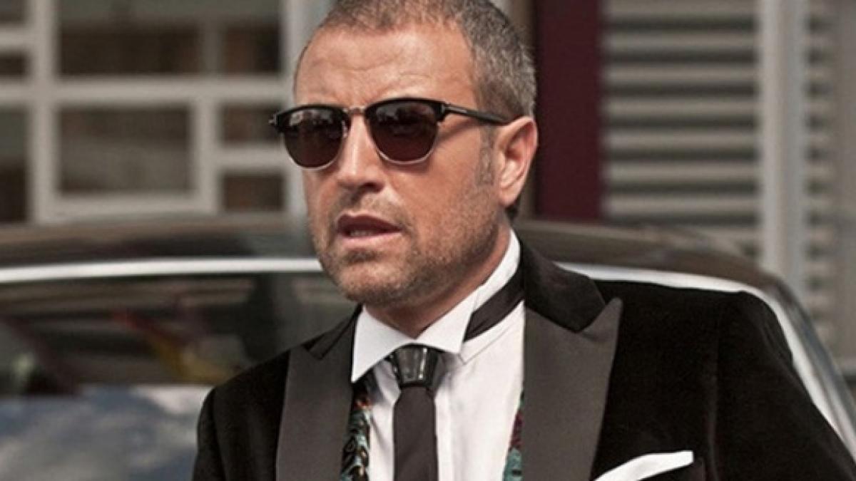 catalin botezatu asa cum nu l a mai vazut nimeni niciodata