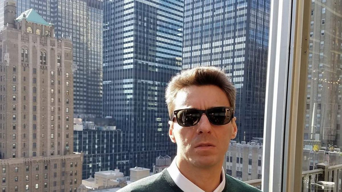 mircea badea avem un presedinte care traieste intr o lume virtuala