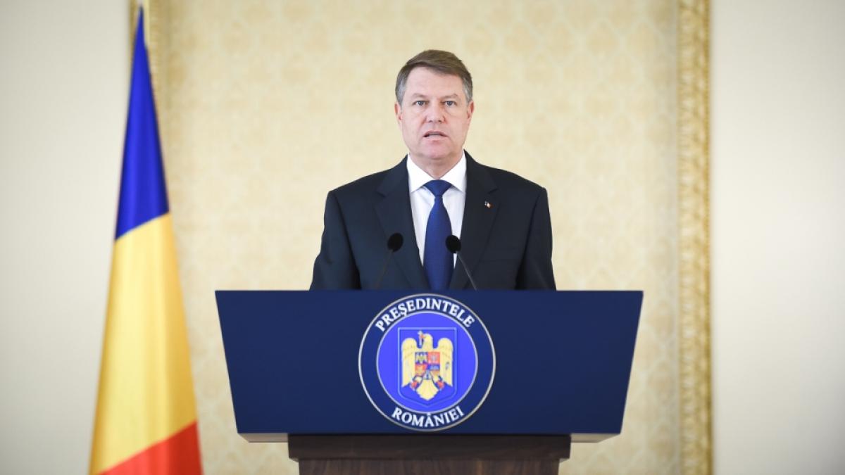 klaus iohannis mesaj pe o retea de socializare aproape de miezul noptii