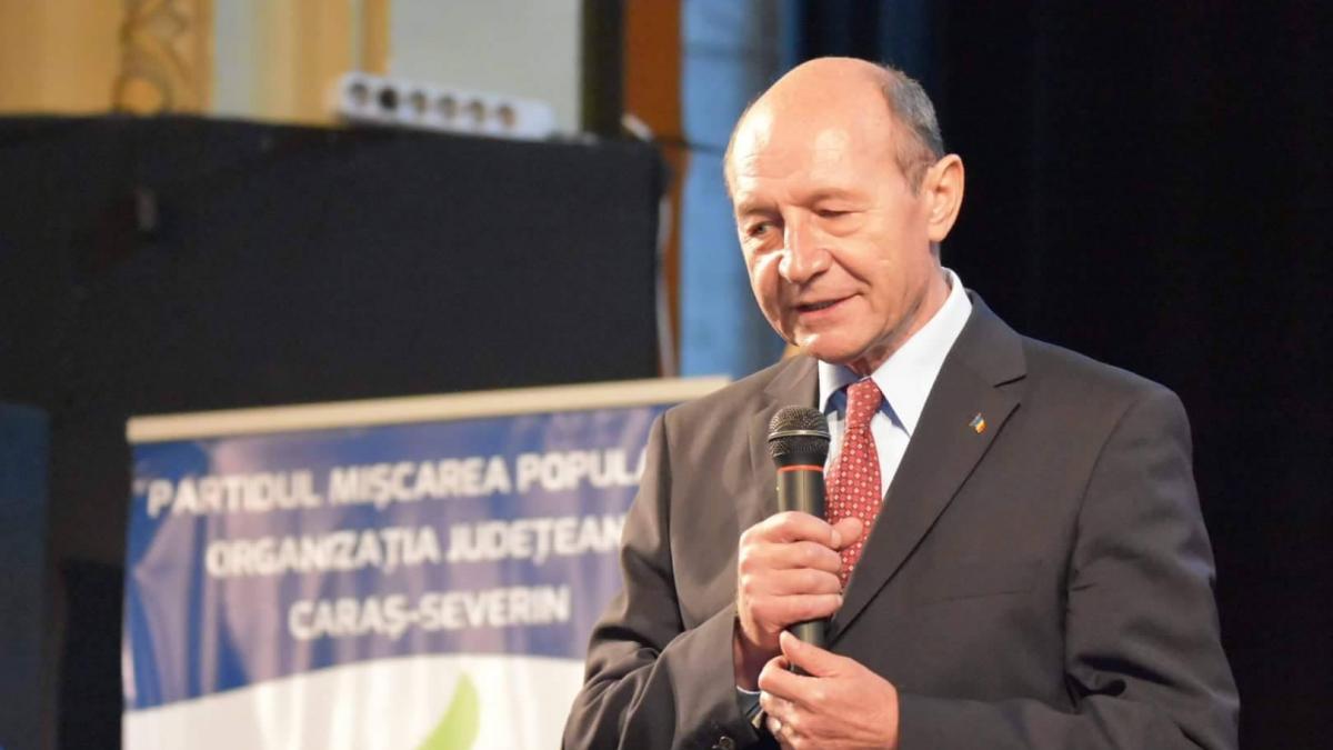 traian basescu mesaj transant facebook