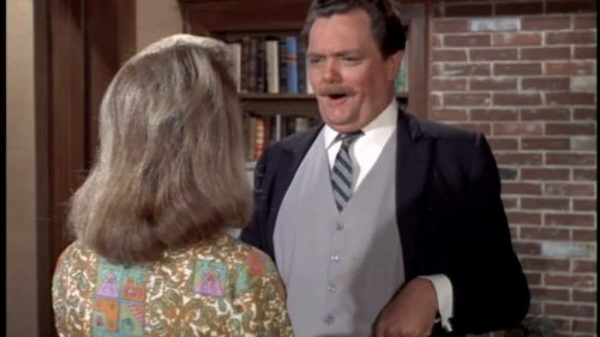 a murit actorul bernard fox cunoscut romanilor din serialul ce vraji a mai facut nevasta mea