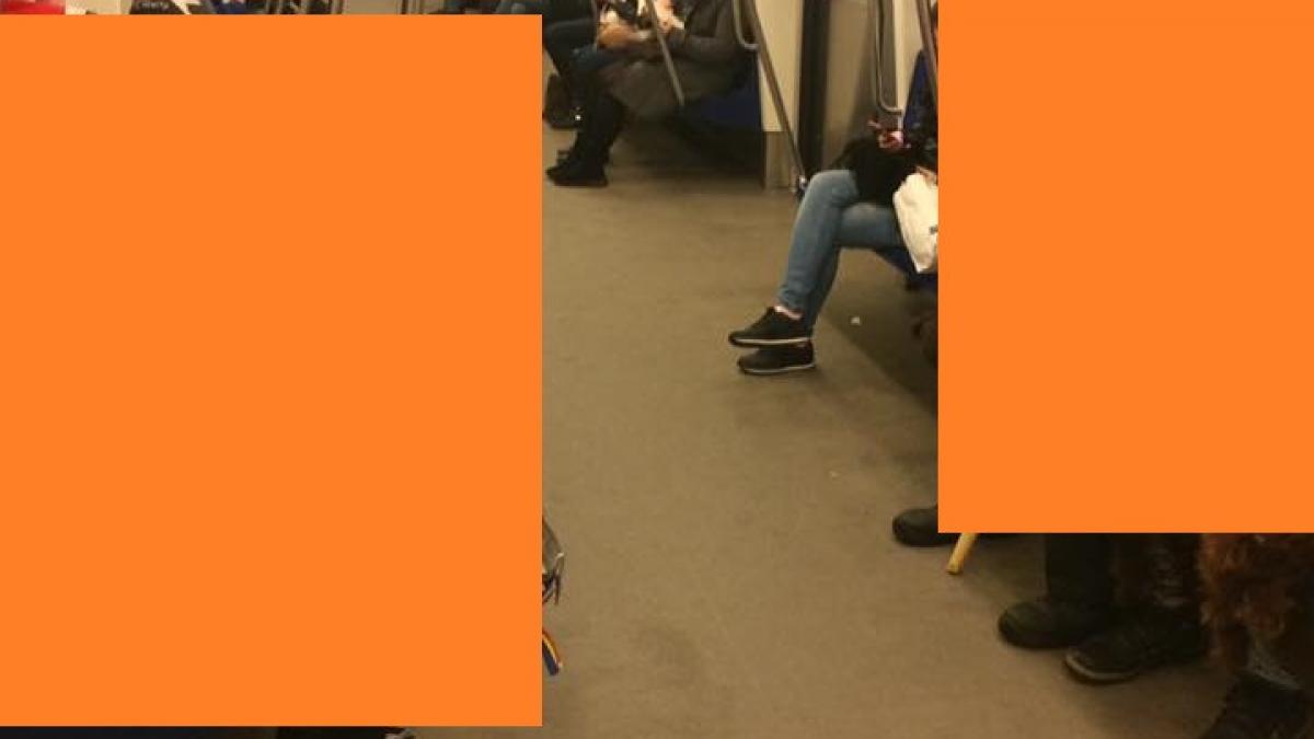 ce a aparut joi intr un vagon de metrou calatorii nu au stiut cum sa reactioneze