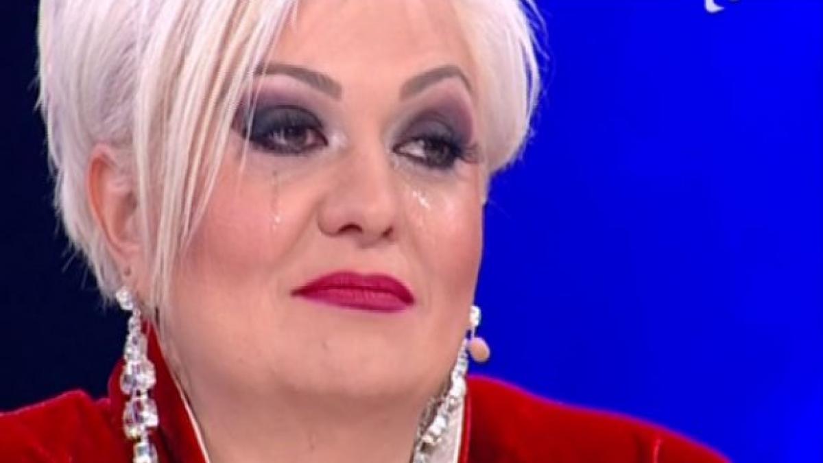 clipe cumplite pentru monica anghel