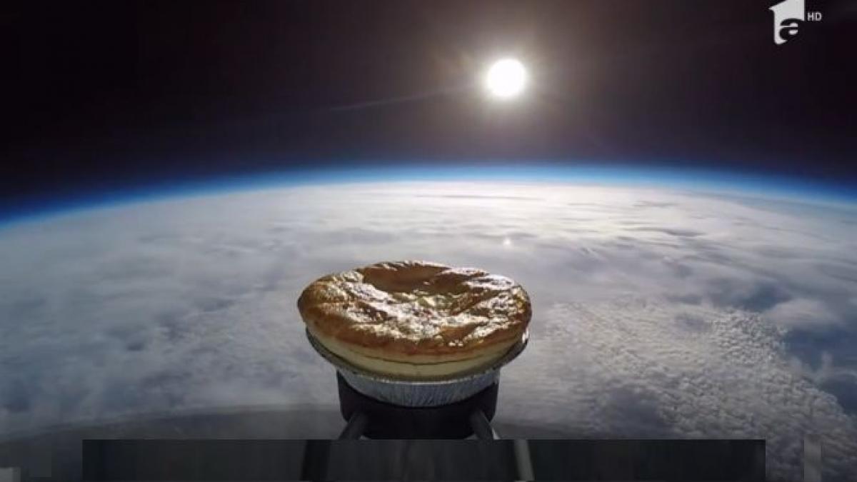 o placinta a fost lansata in spatiu cu un balon meteorologic