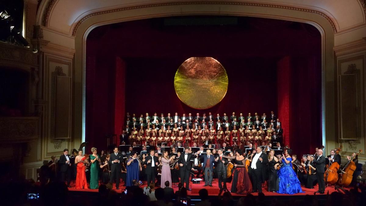 cine era barbatul gasit mort la opera nationala bucuresti