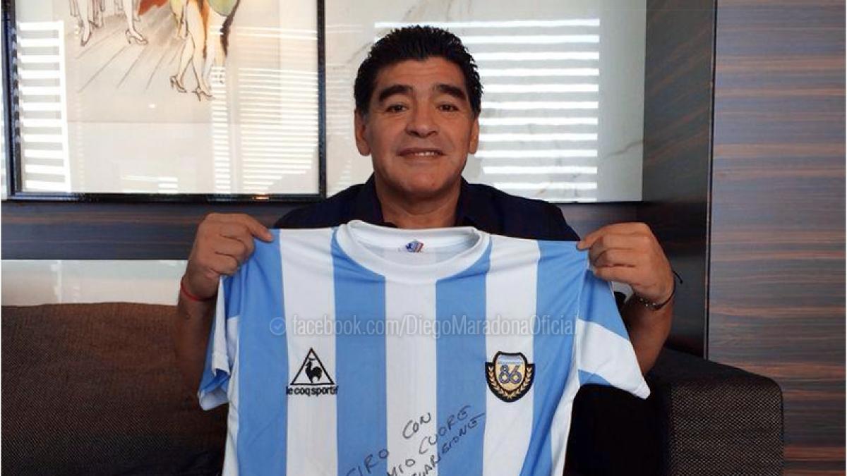 fotografia cu care maradona si a infuriat fanii nu e nimic mare la acest om