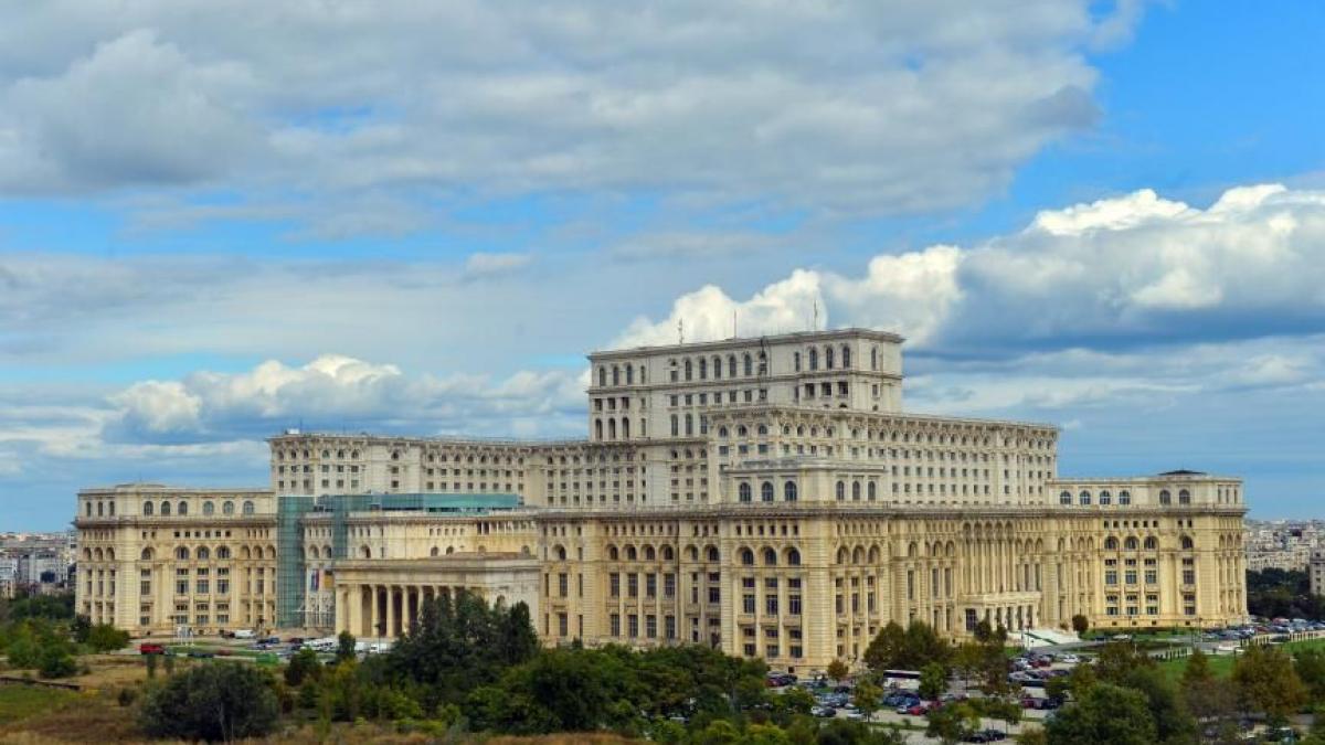 primul proiect usr din parlament daramarea zidului din jurul casei poporului