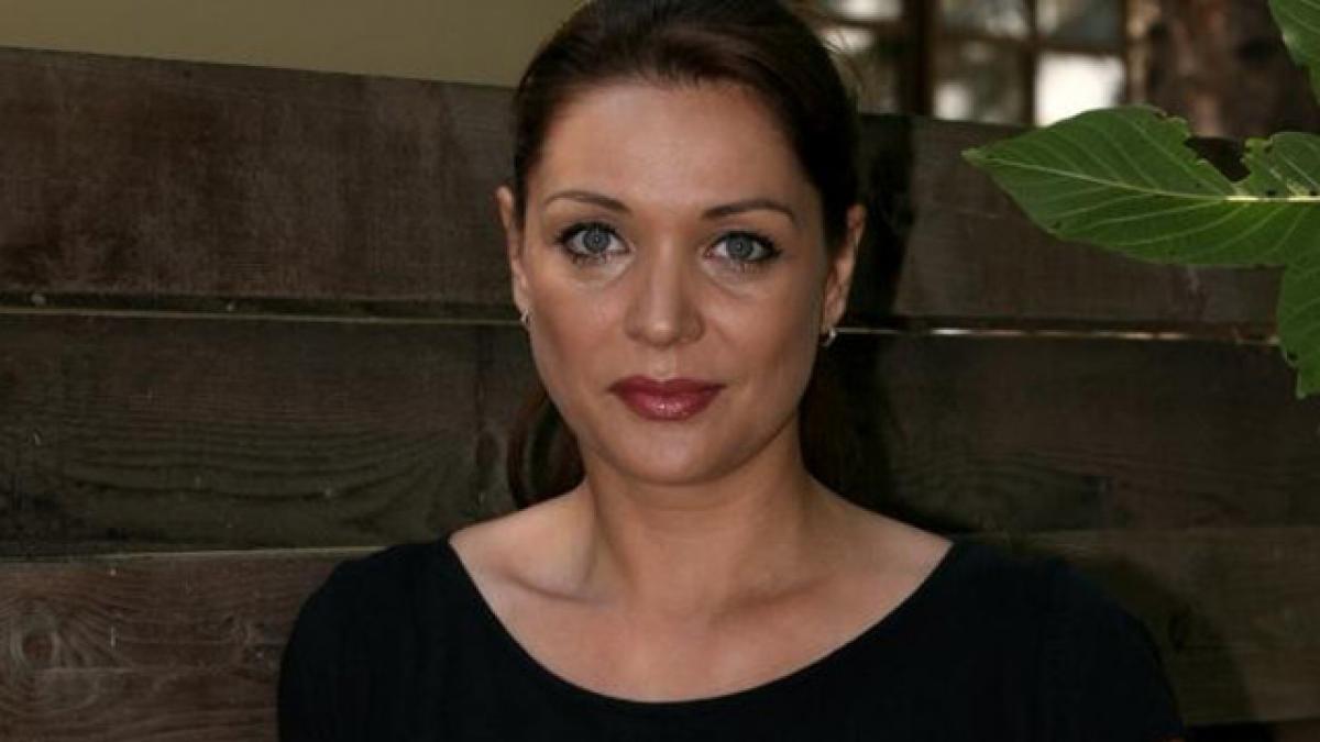 eugenia serban trista de craciun a ramas singura coplesita de dor