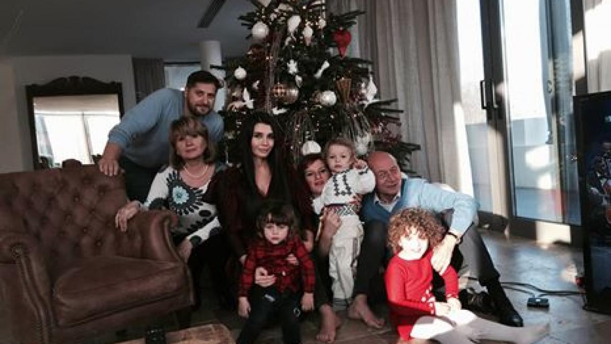 fotografie ireala cu ioana basescu detaliul bizar care i a scapat