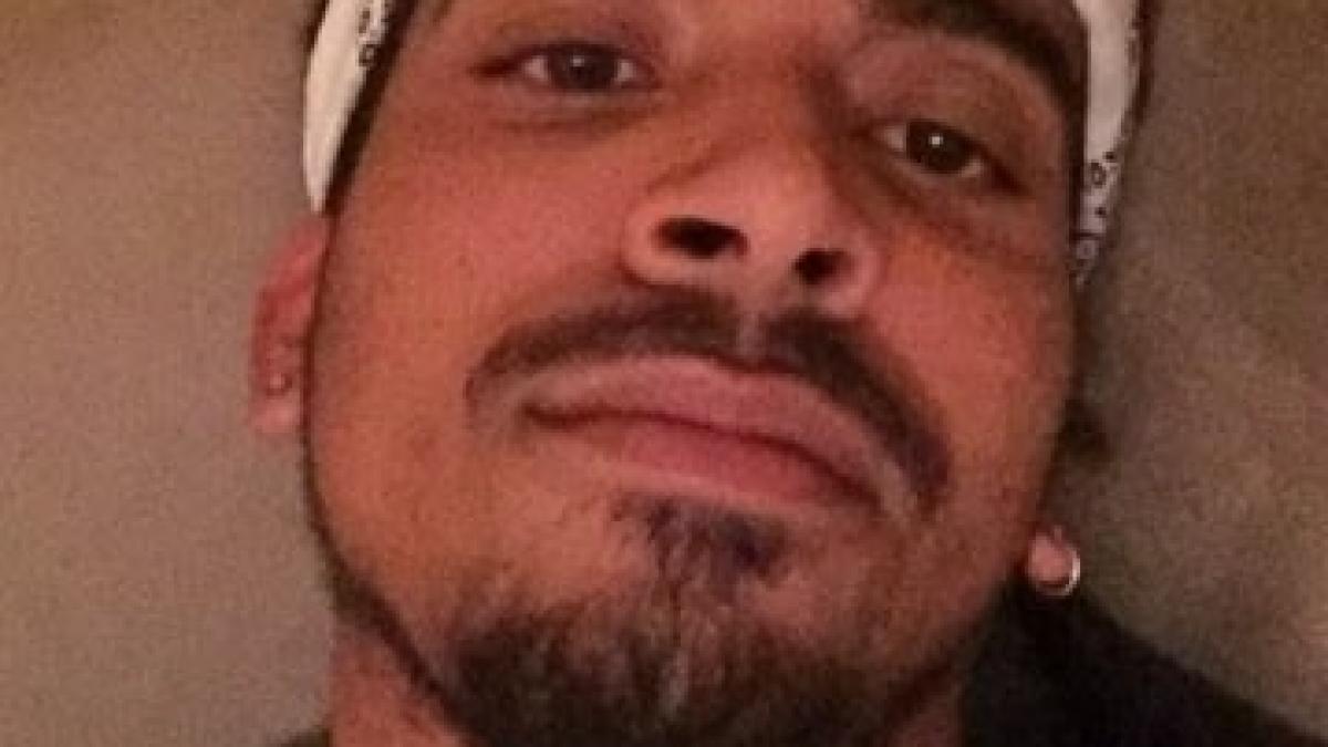 i a luat iubitei cadou o cutie goala cum a reactionat fata cand a vazut ce a primit