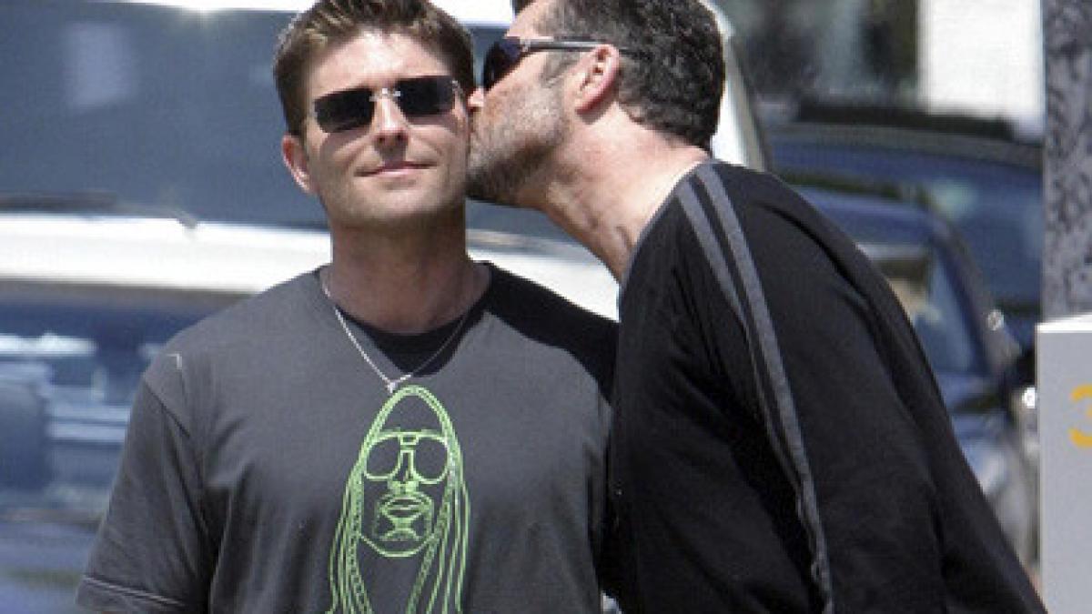 george michael a murit controversata viata sexuala a lui george michael afla motivul pentru care a