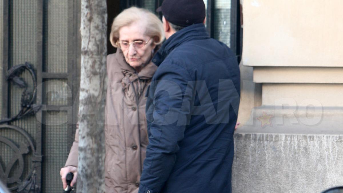 ipostaza inedita cum a fost fotografiata nina iliescu la 85 de ani sotia lui ion iliescu