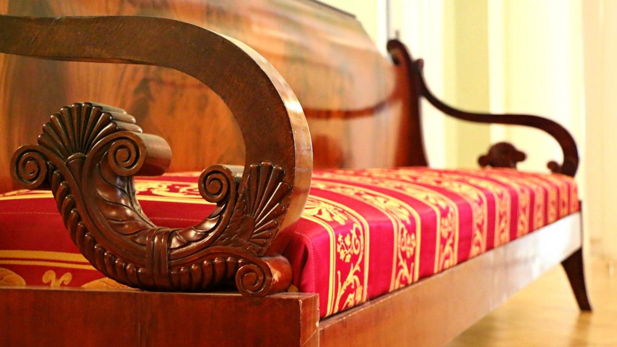 administratia prezidentiala schimba mobila