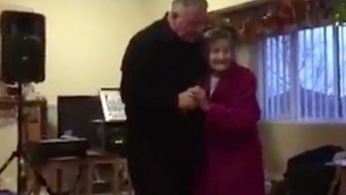 miracolul din seara de craciun ce i s a intamplat unei batrane care nu si poate recunoaste copiii