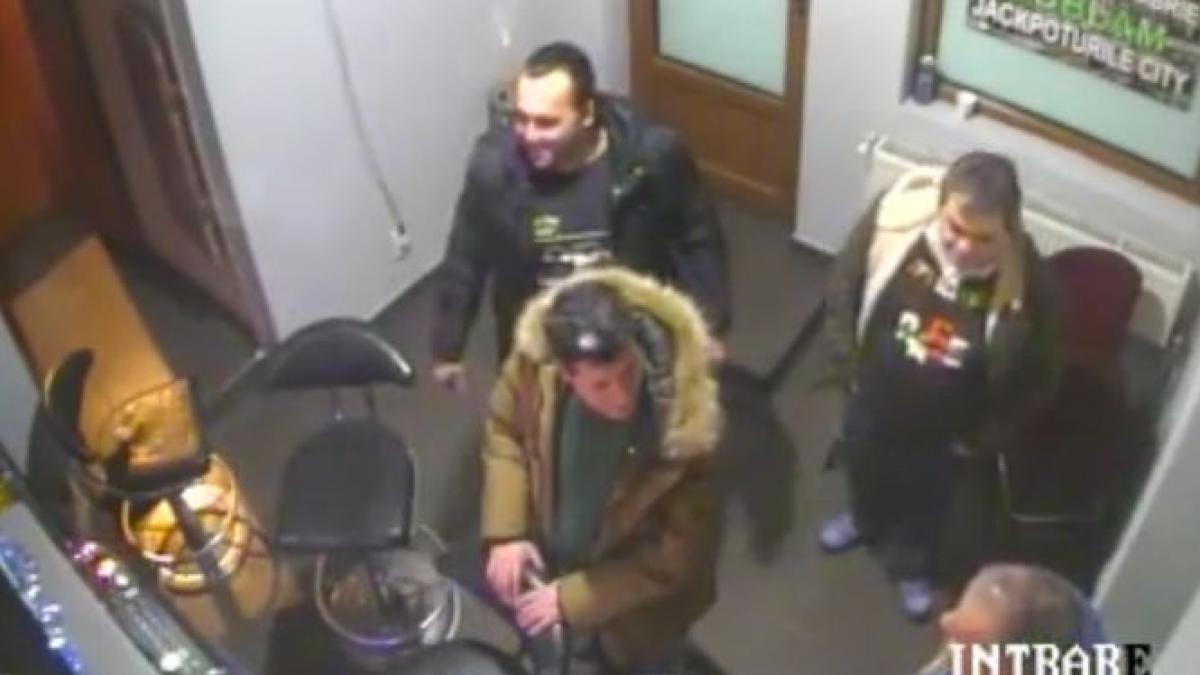 reactia unui roman dupa ce a castigat 20 000 de lei la pacanele