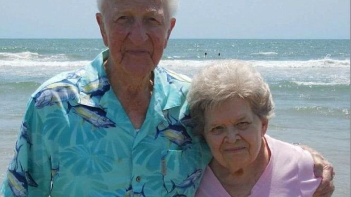 au murit tinandu se de mana