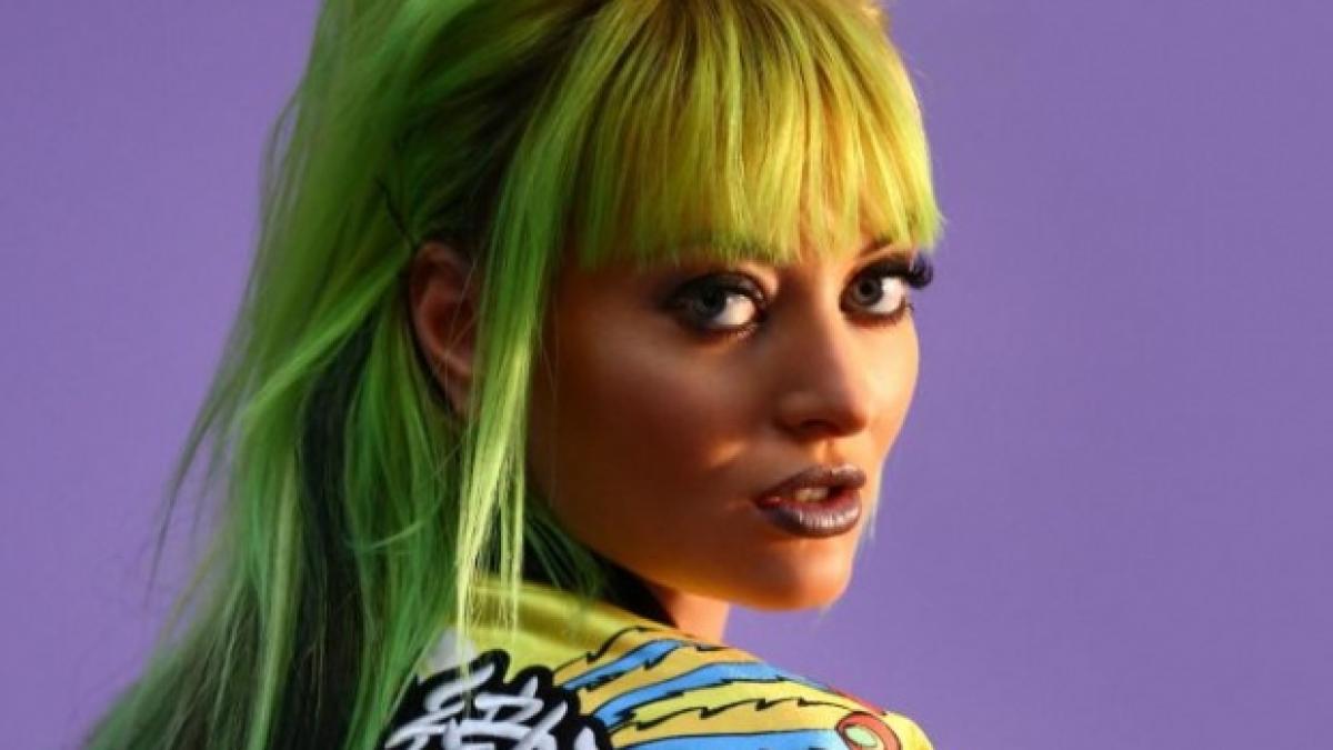 prima imagine cu delia in costum de baie din acest an