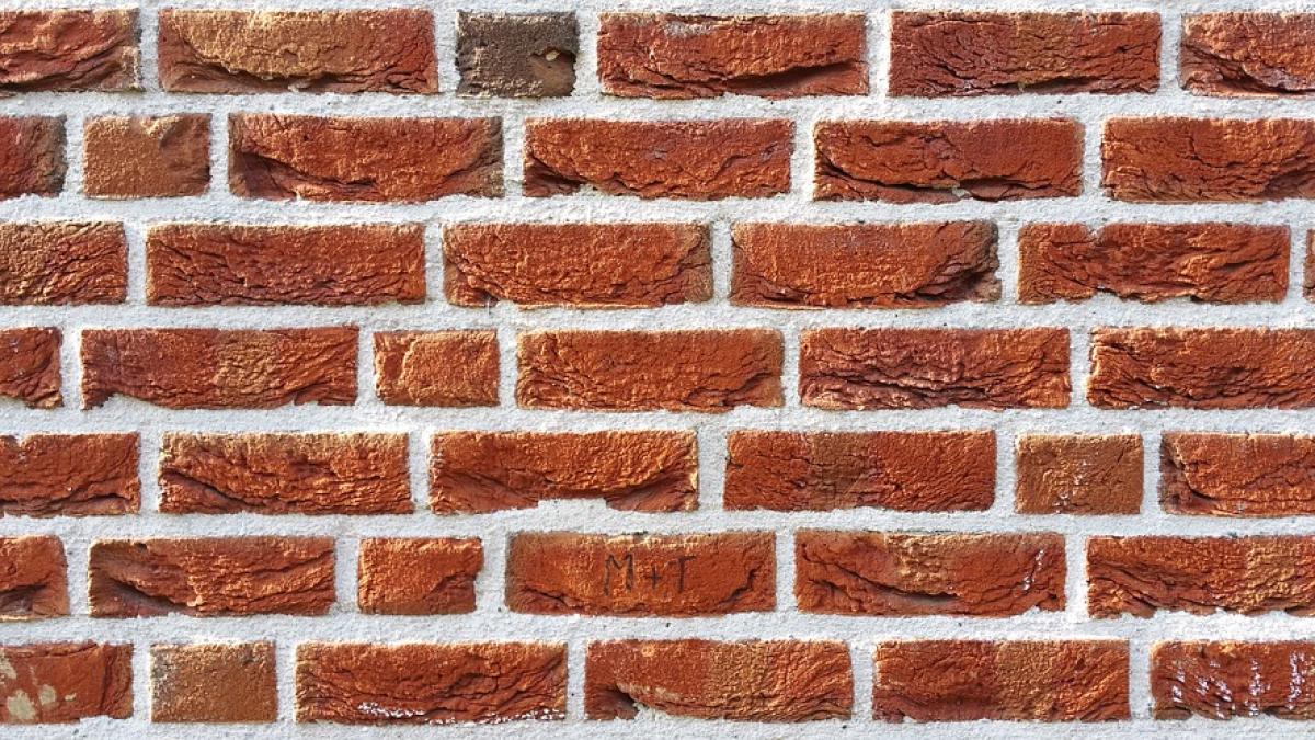 farsa sau razbunare a fost zidit in propria casa in cursul unei nopti