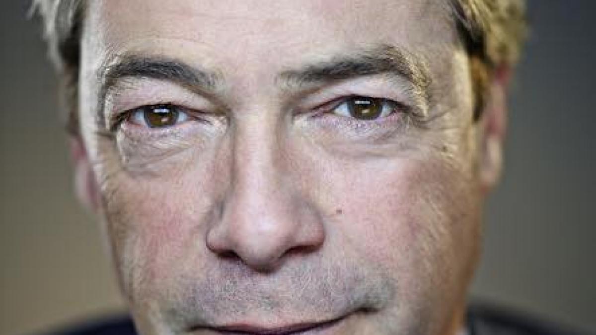 lovitura de teatru nigel farage artizan al votului pentru brexit s a angajat la radio