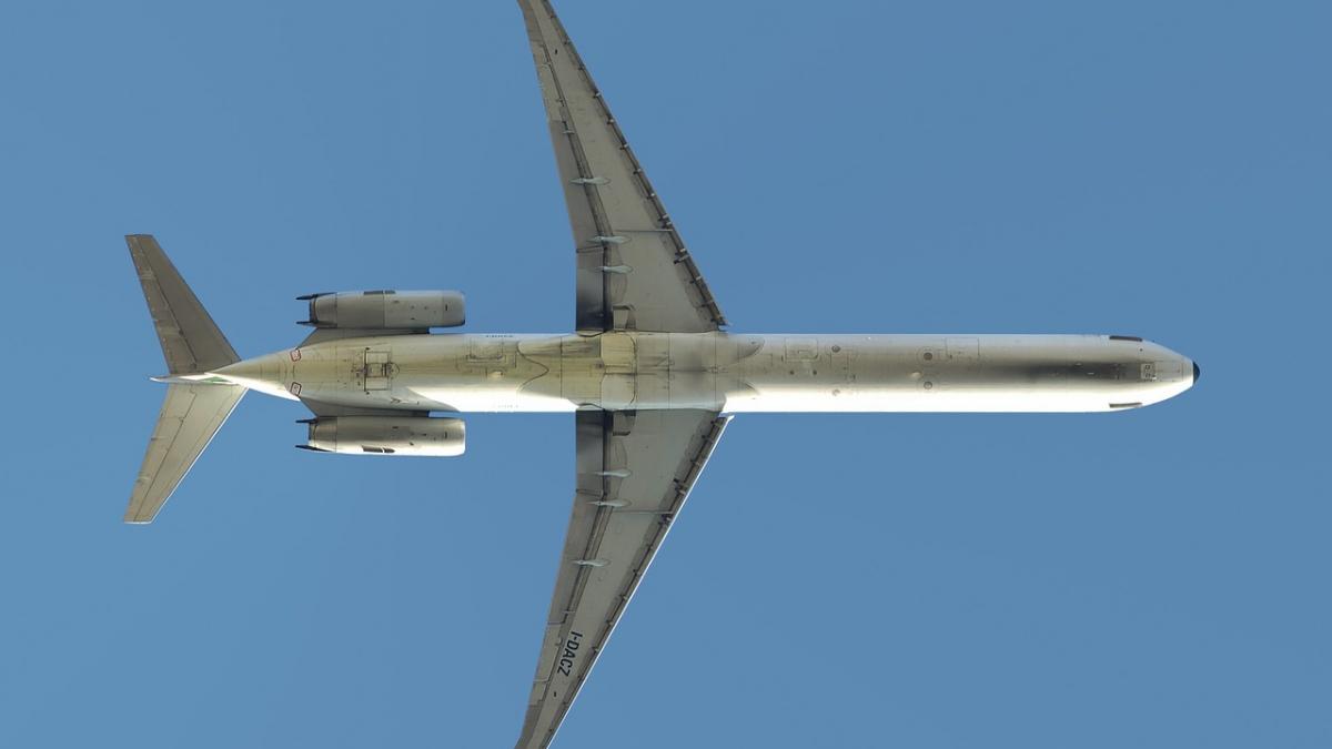 o cunoscuta linie aeriana renunta la cursa bucuresti roma din februarie si paraseste romania