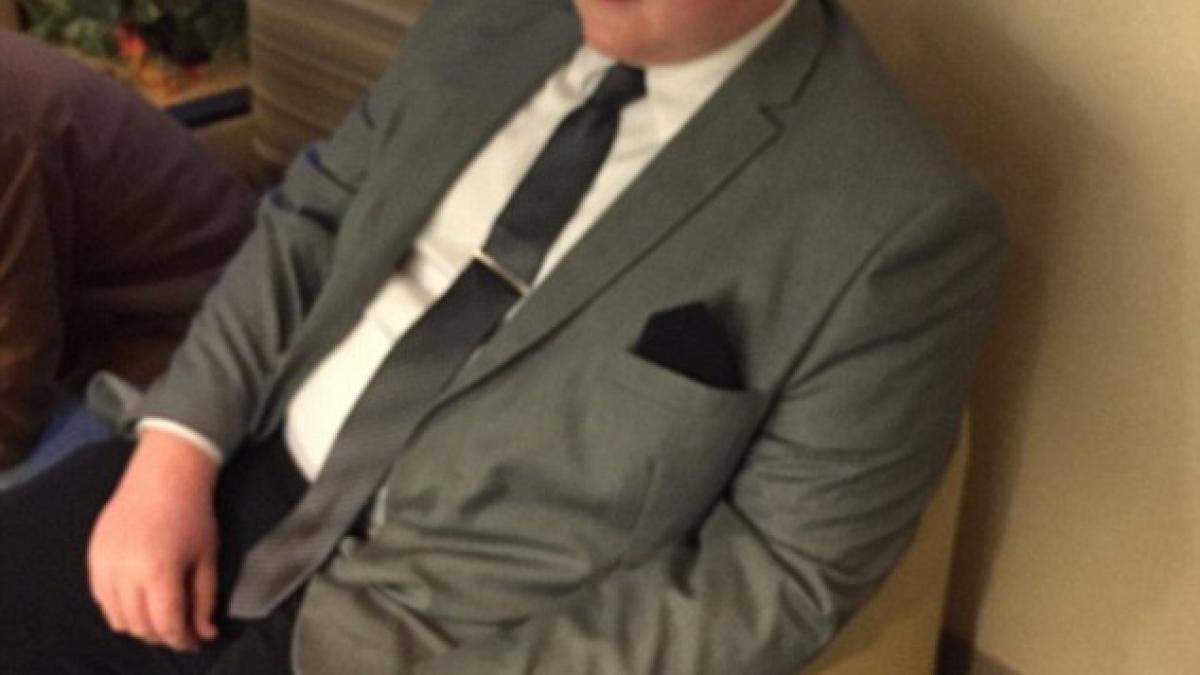 unchiul anului cum s a prezentat un tanar la nasterea nepoatei poza a strans sute de mii de