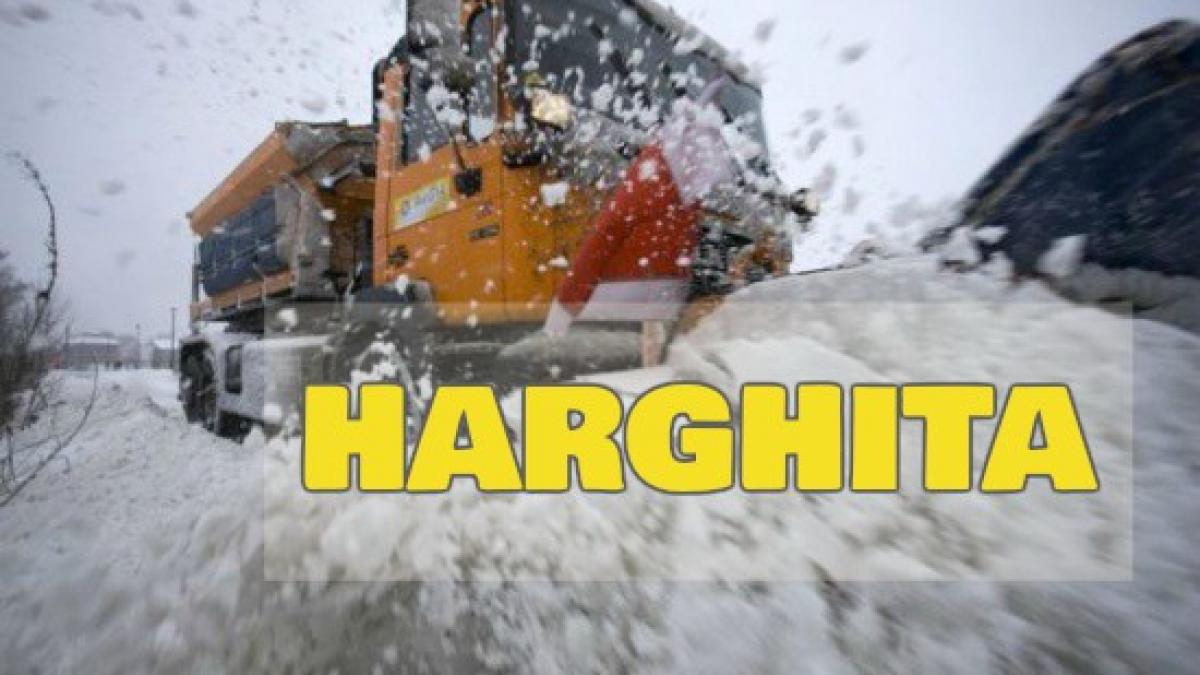 harghita circulatie in conditii de iarna pe drumurile din judet un echipaj isu a fost trimis la